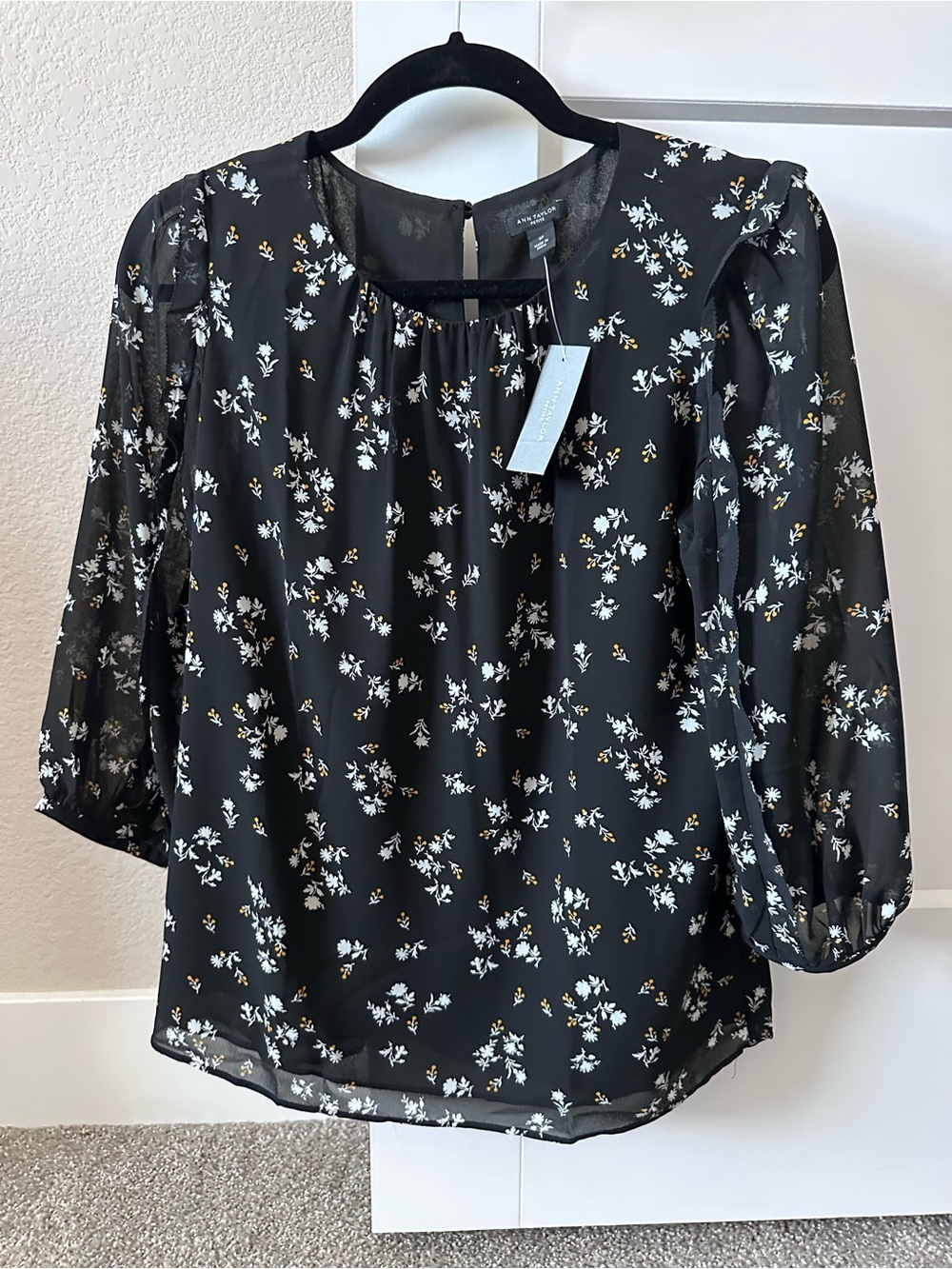 NWT Ann Taylor Petite Floral Sheer Sleeve Blouse Black SP